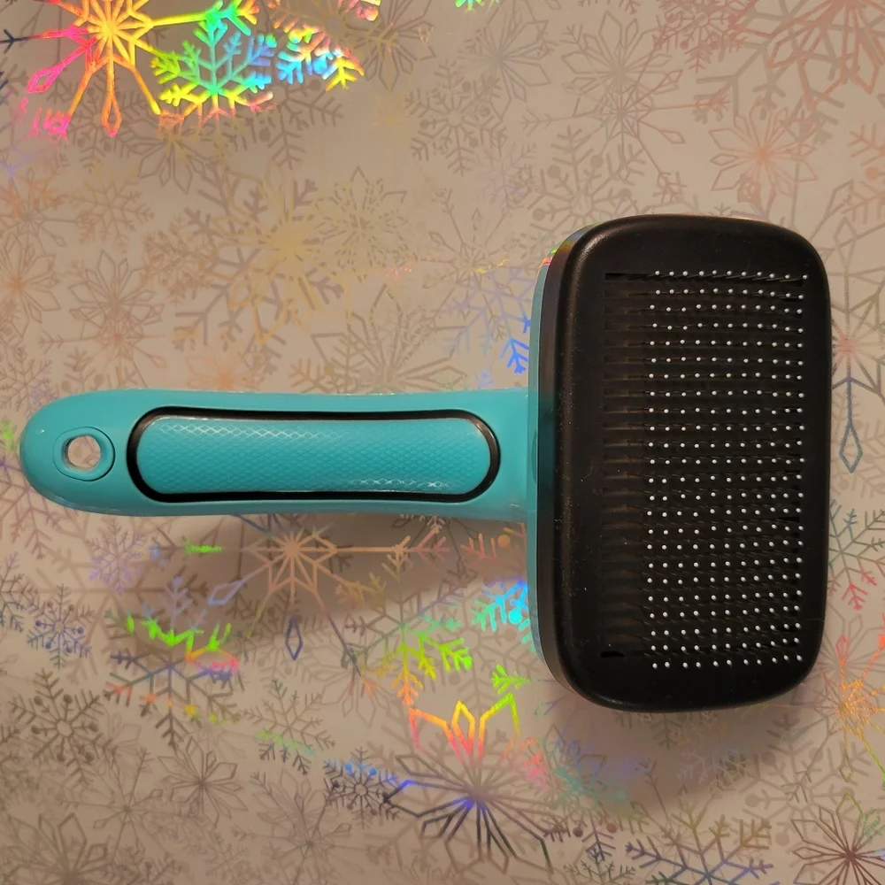Self Cleaning Slicker Brush For Dogs & Cats. Brand New!